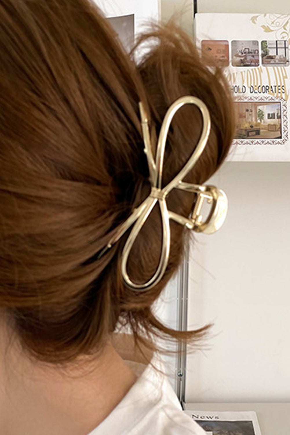 Bowknot Shape Metal Claw Clip in Gold