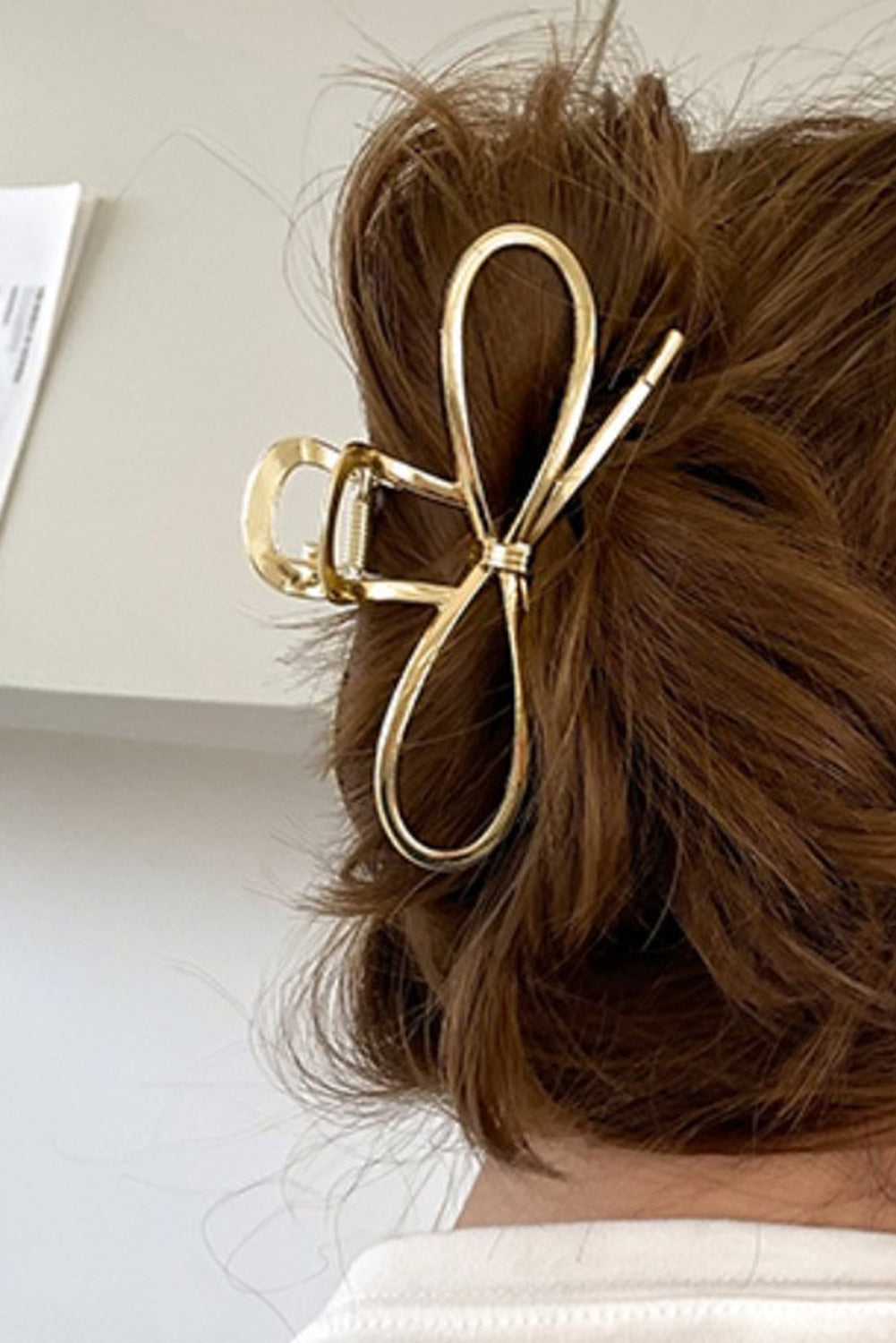 Bowknot Shape Metal Claw Clip in Gold