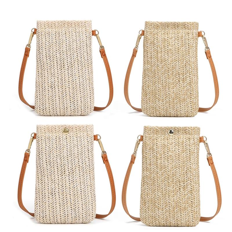 Stylish Straw Beach Bag With Magnetic Closure Cream