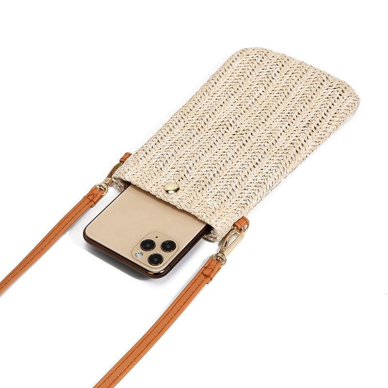 Stylish Straw Beach Bag With Magnetic Closure Cream